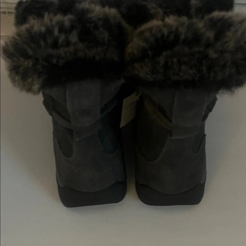 Lands’ End‎ Women's Powder belle Bootie Faux Fur-Lined Boots